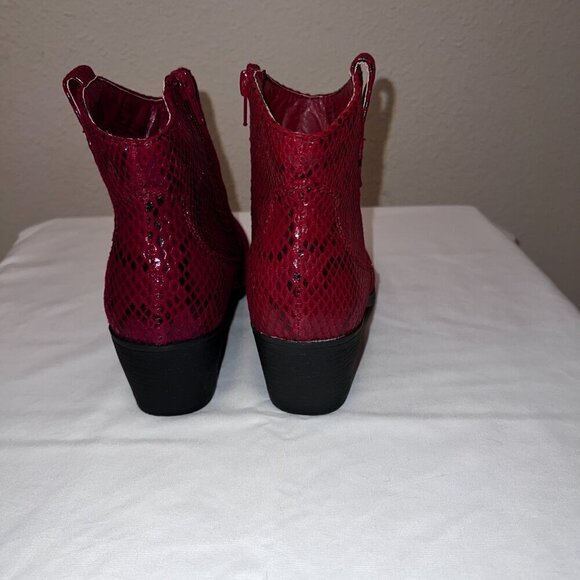 True Craft Red Faux Snakeskin Ankle Boots 6M New - Picture 5 of 7